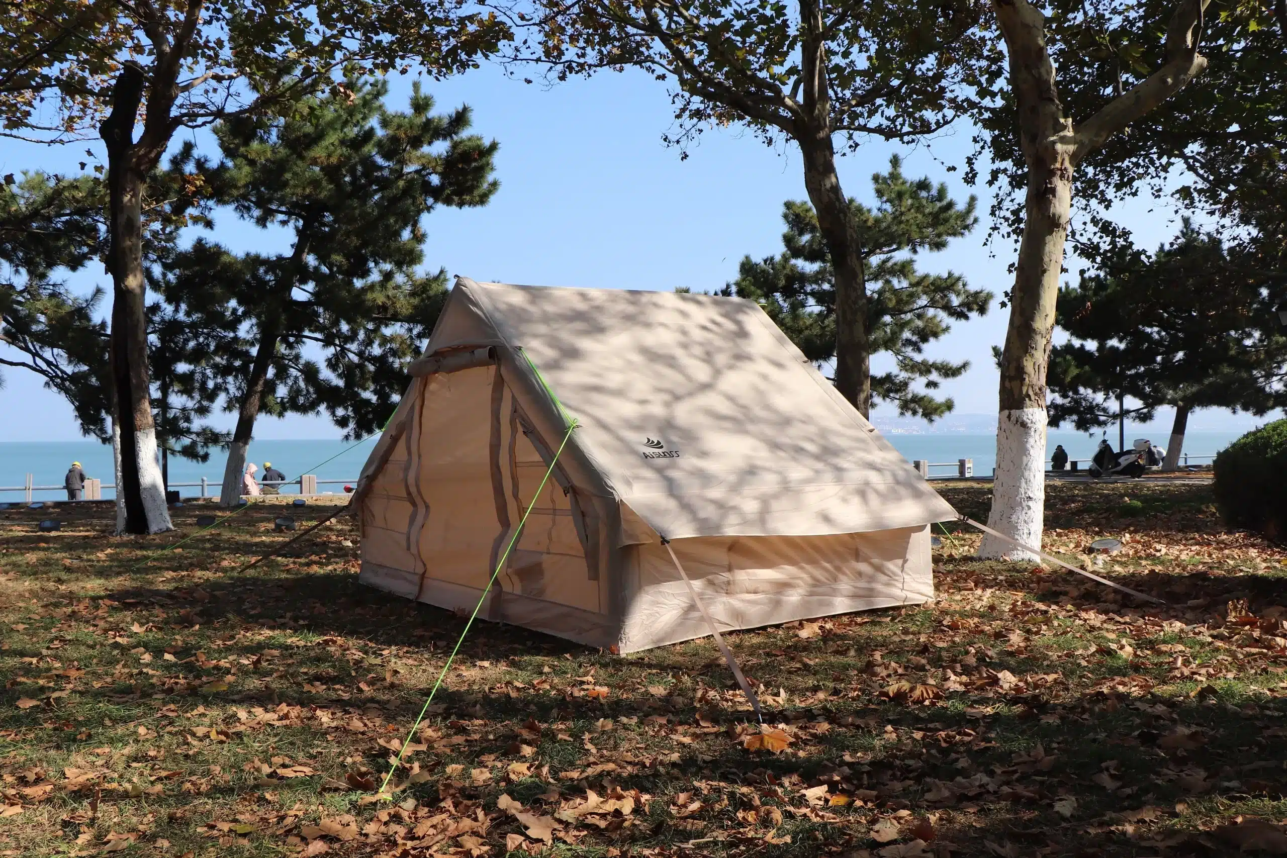 Large Inflatable Tent Tents for Outdoor Camping, Waterproof and Sunscreen, Family Dinner, 3-4 People - Image 4